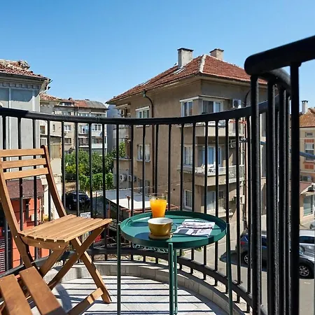 Corner In The Center - 2bd * Burgas